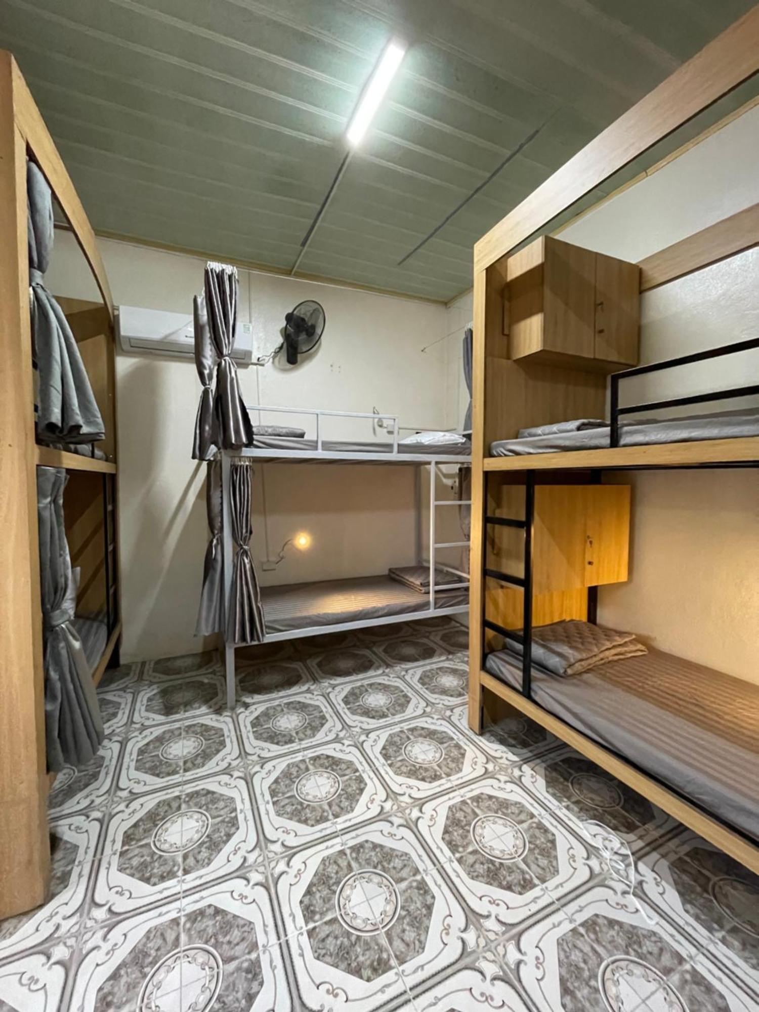 Downtown Backpacker Hostel Νιν Μπιν Εξωτερικό φωτογραφία