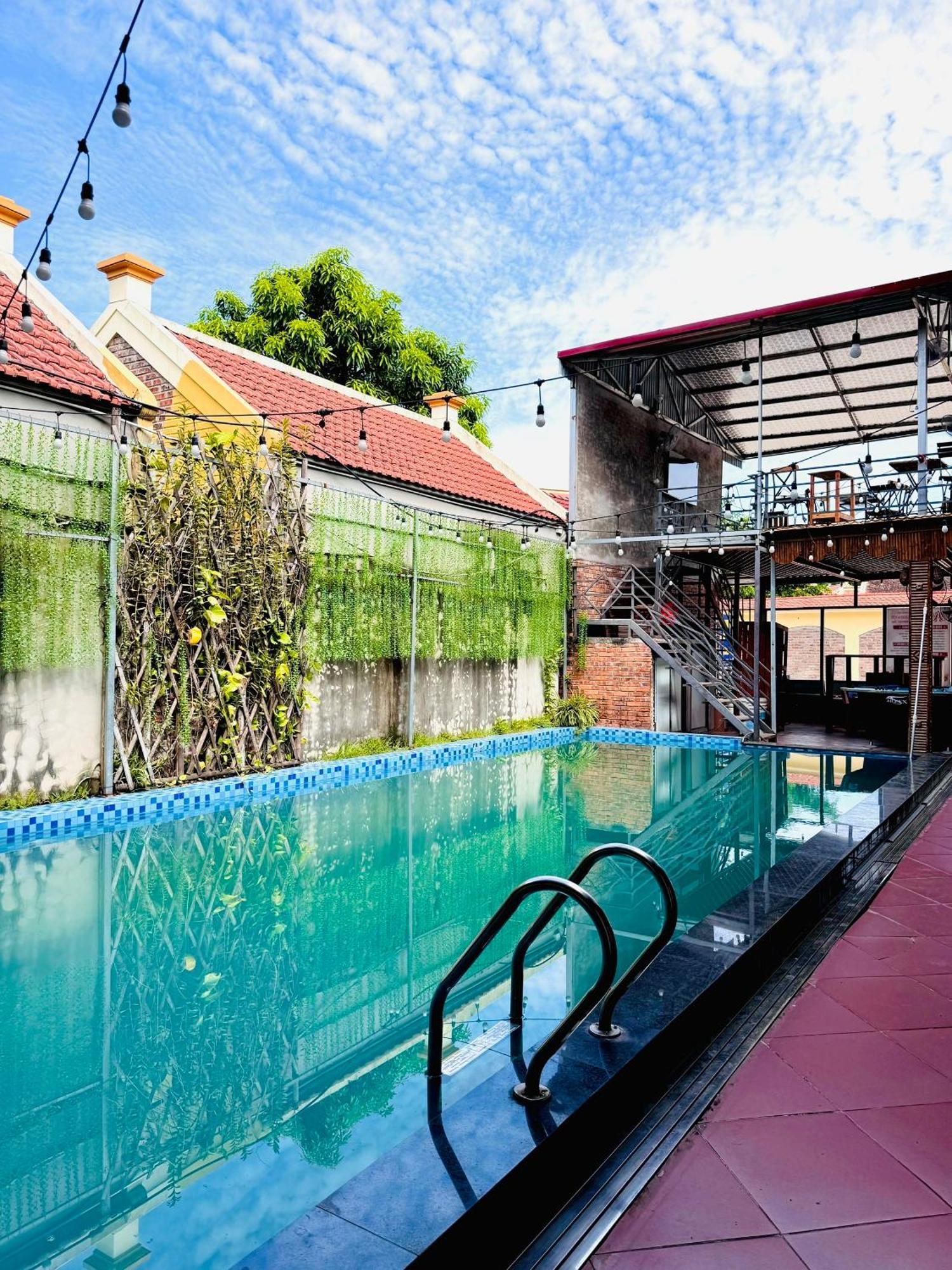 Downtown Backpacker Hostel Νιν Μπιν Εξωτερικό φωτογραφία