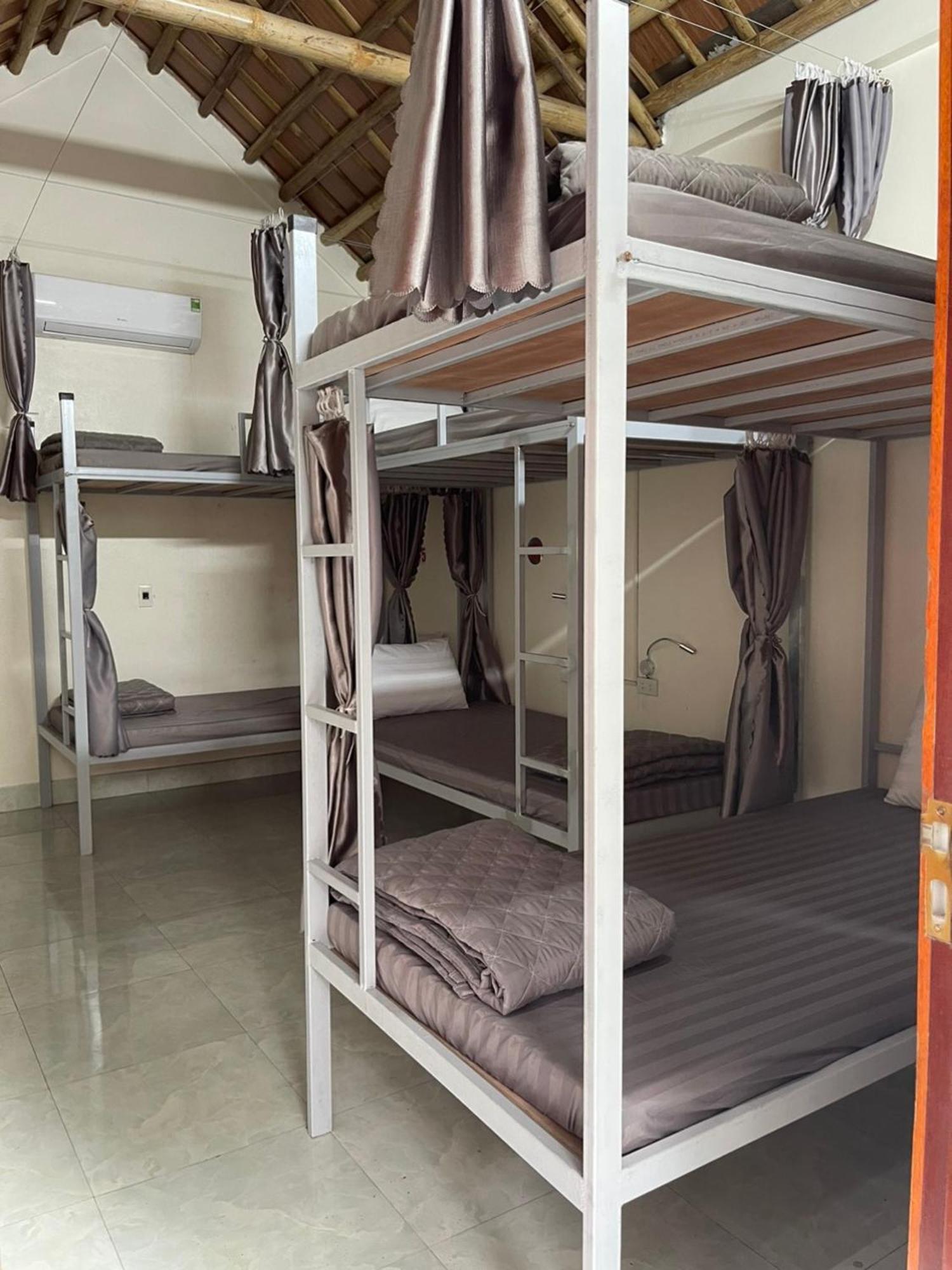 Downtown Backpacker Hostel Νιν Μπιν Εξωτερικό φωτογραφία