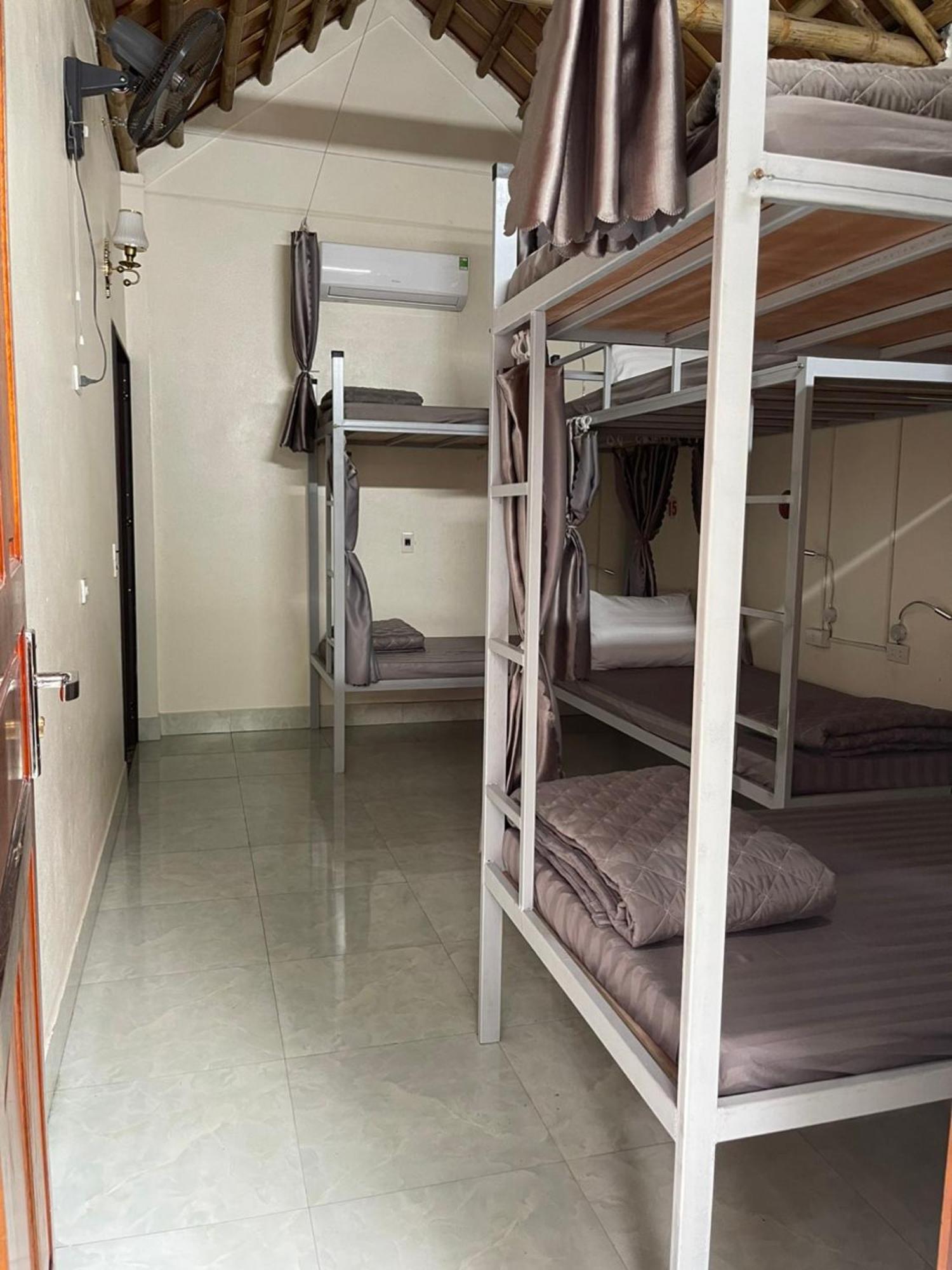 Downtown Backpacker Hostel Νιν Μπιν Εξωτερικό φωτογραφία