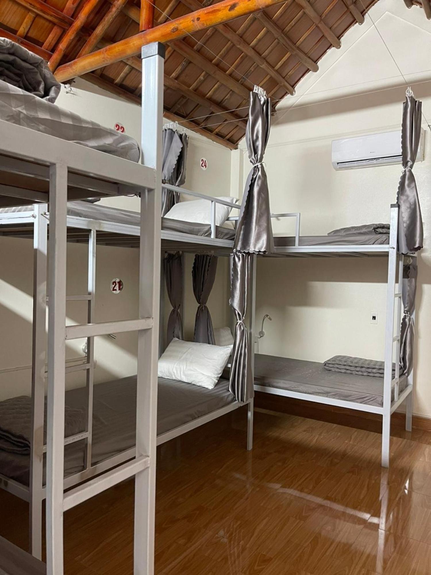 Downtown Backpacker Hostel Νιν Μπιν Εξωτερικό φωτογραφία